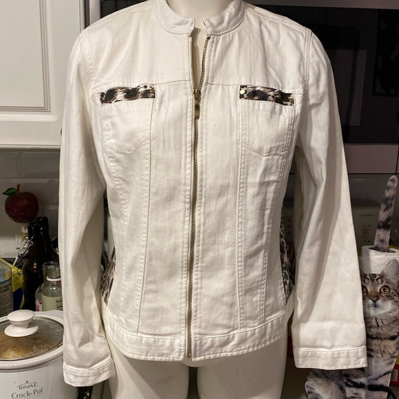 D Chicos white long sleeve zipper regular size denim jacket 2 - Picture 1 of 5